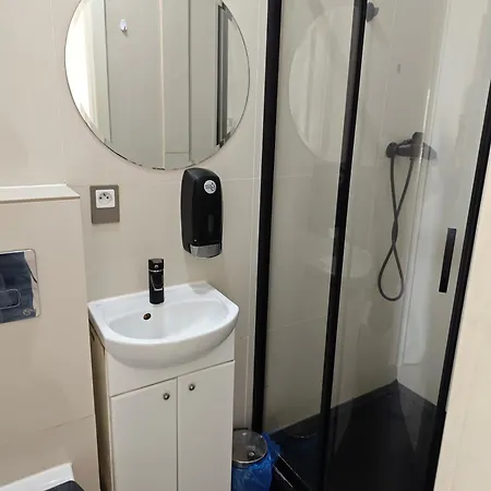 ホームステイ Wilcza - Center ワルシャワ