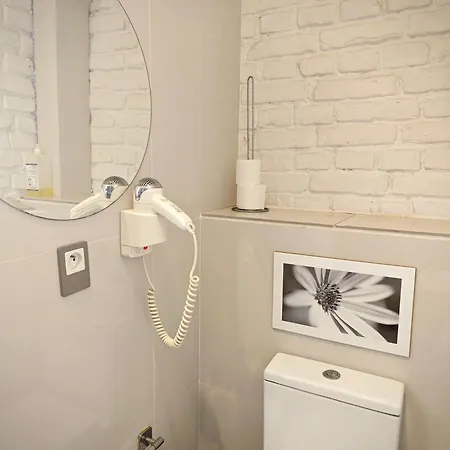 Wilcza - Center Rum i privatbostad Warszawa